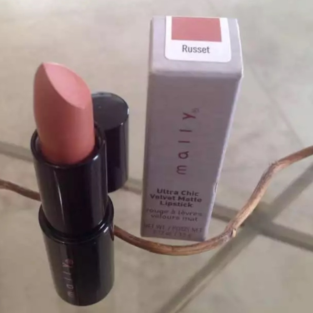 Mally Ultra Chic Satin-to-Velvet Lipstick (Russet) - Brand new in box. Full Size